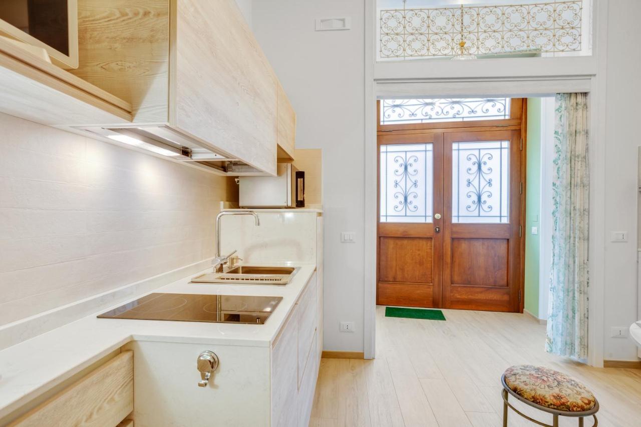 Madame Bari' Suite Apt In The Heart Of Bari Dış mekan fotoğraf