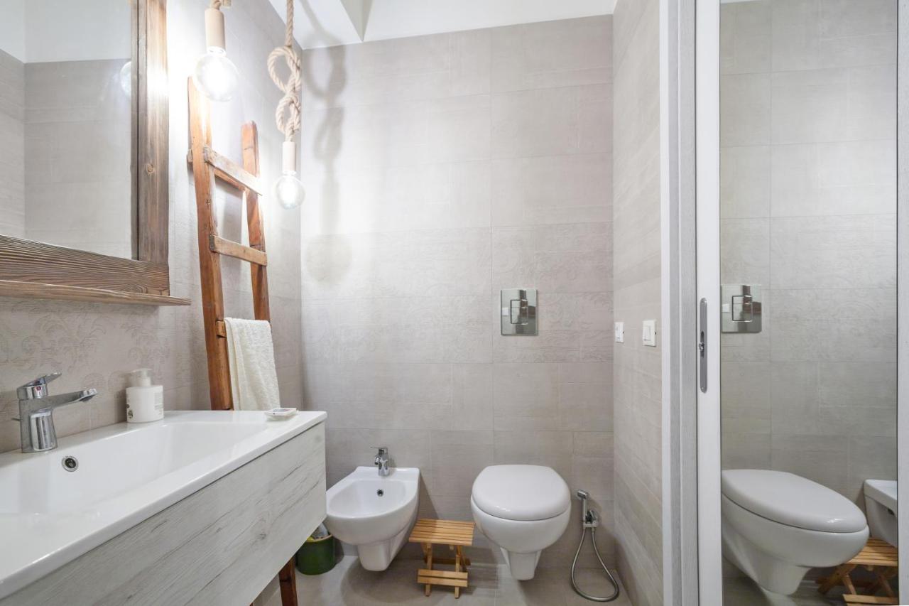 Madame Bari' Suite Apt In The Heart Of Bari Dış mekan fotoğraf