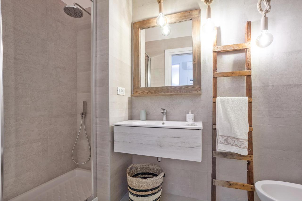 Madame Bari' Suite Apt In The Heart Of Bari Dış mekan fotoğraf