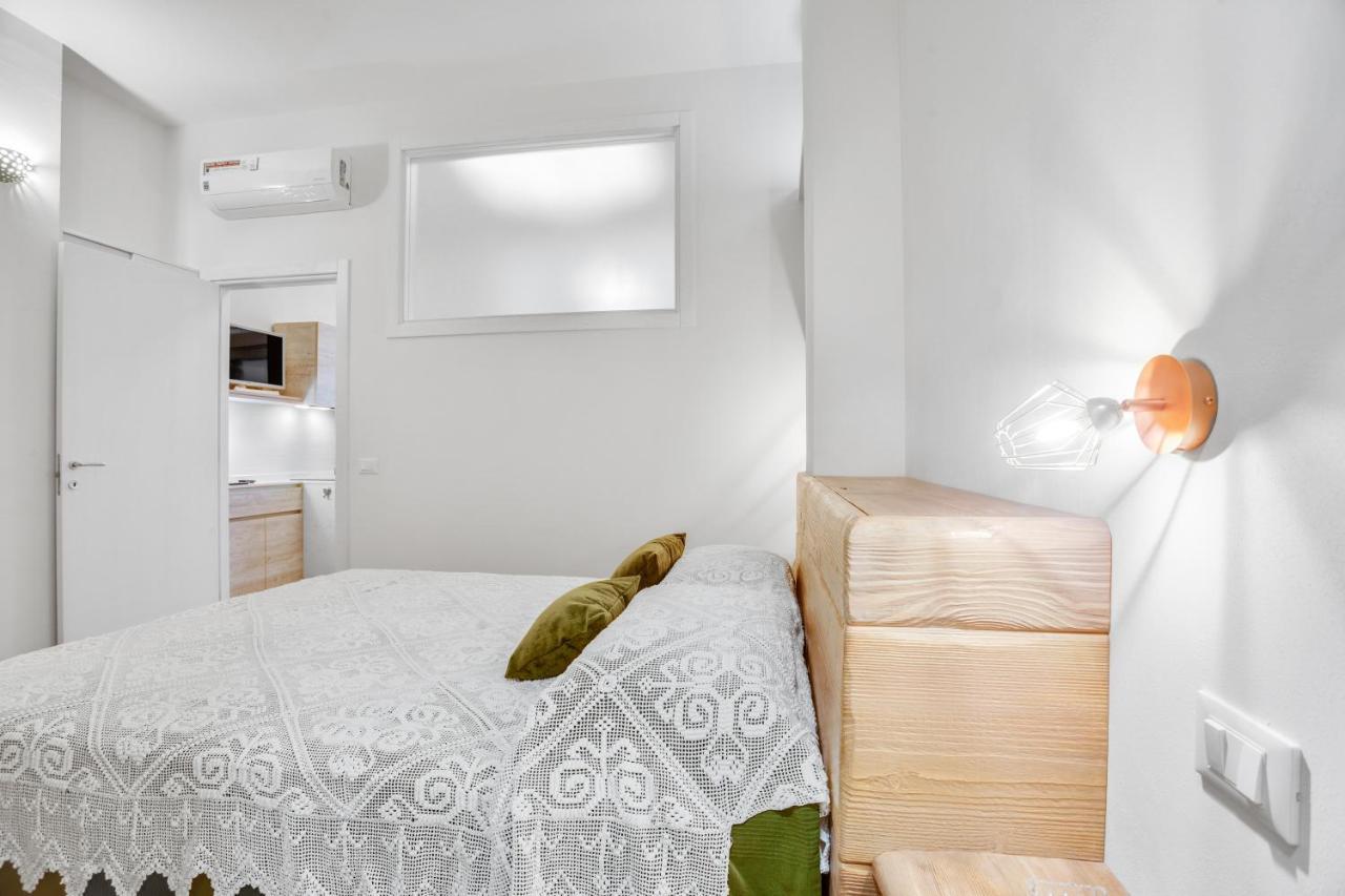 Madame Bari' Suite Apt In The Heart Of Bari Dış mekan fotoğraf